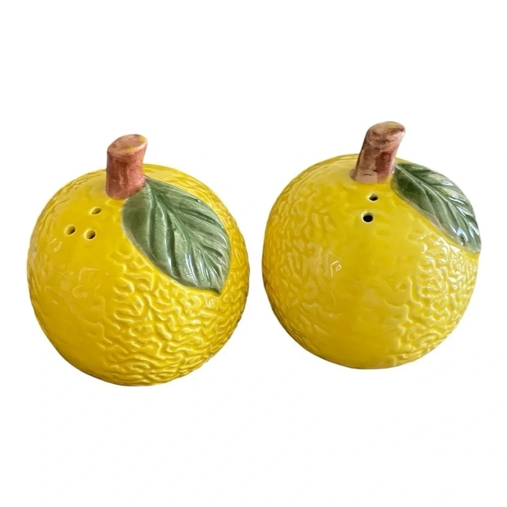 Omnibus Lemon Salt & Pepper Shakers, Bright Yellow w/Green Leaf, Vintage.